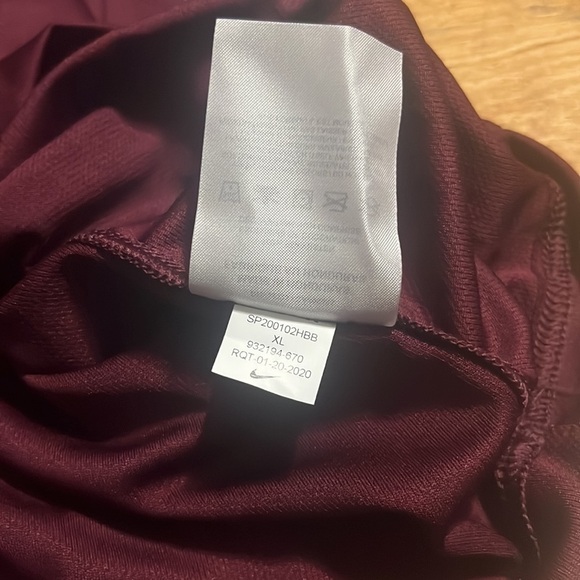 Nike Women's Sz XL Maroon Dri-Fit Basketball Jersey Shirt - Picture 3 of 5